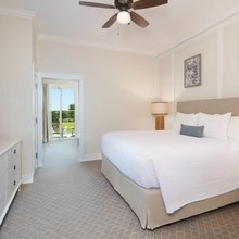 JICR Ocean Club King Suite